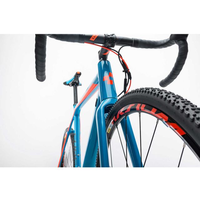 Cube Cross Race SLT 2017 cyclocross pyörä Cube Cross Race SLT 2017 cyclocross pyörä